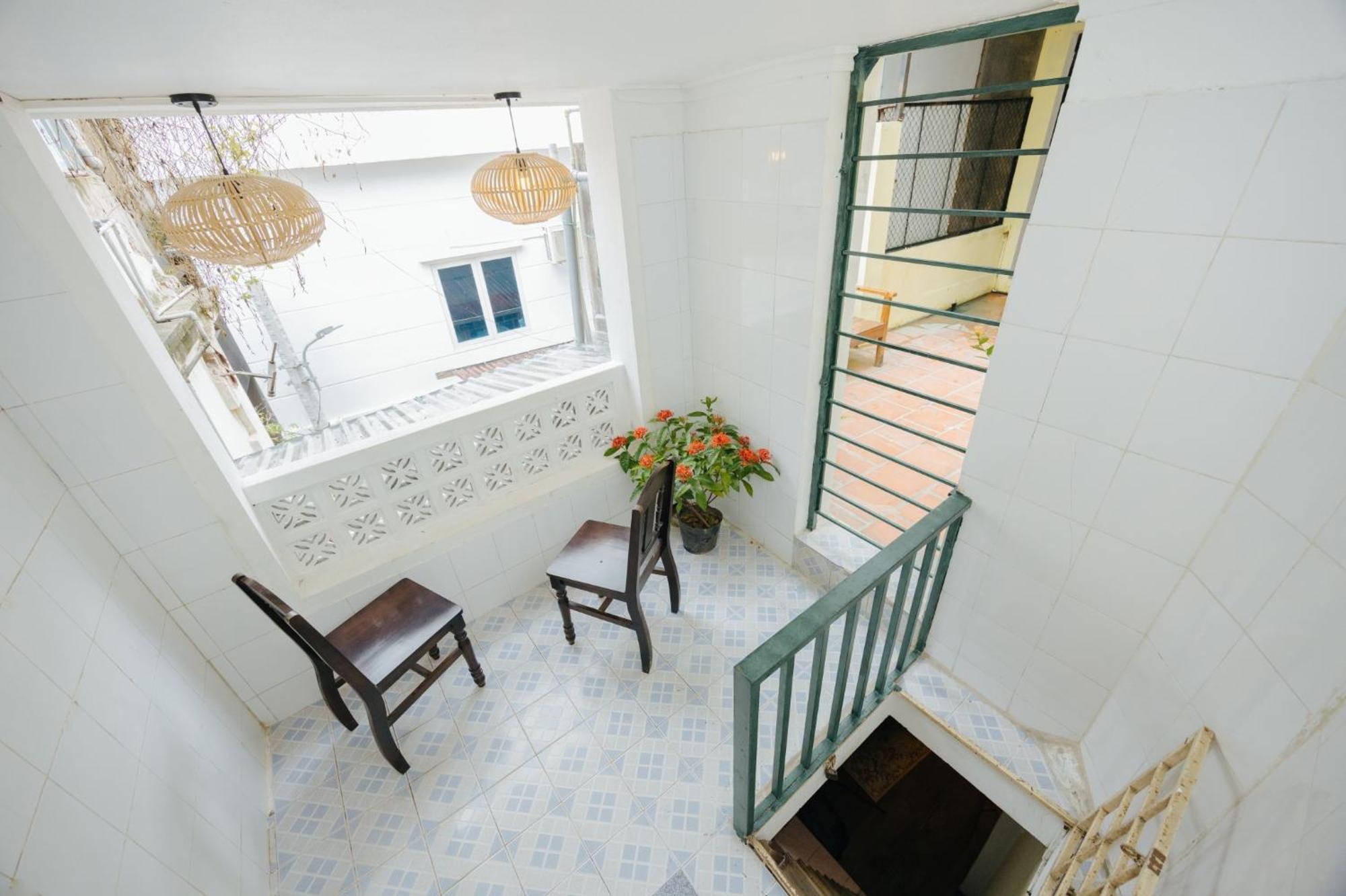 Homestay And Eggcoffee Central Hanoi Old Quarter Экстерьер фото