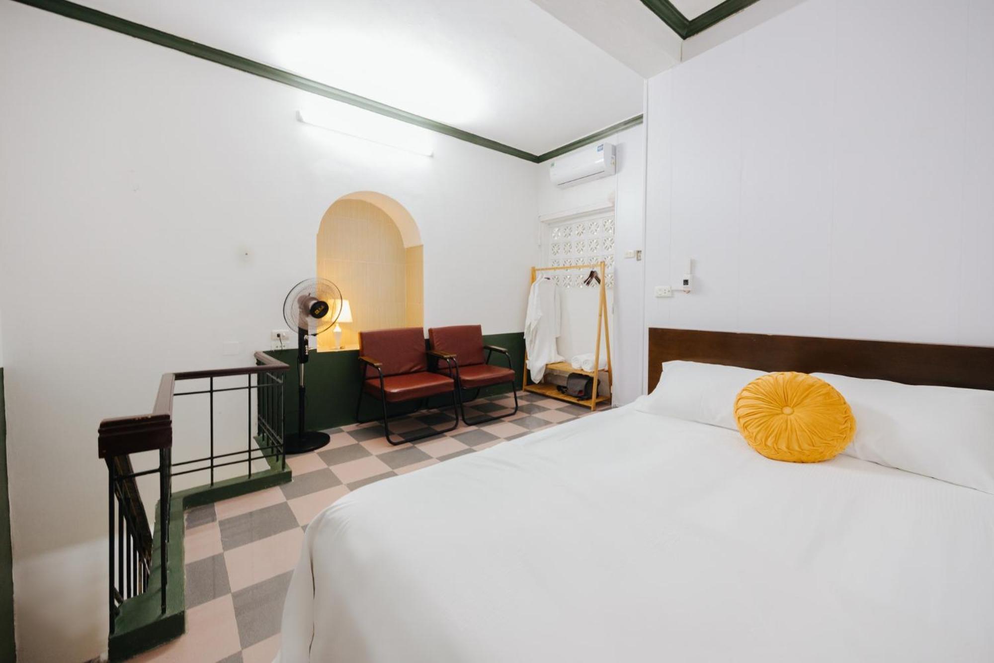 Homestay And Eggcoffee Central Hanoi Old Quarter Экстерьер фото